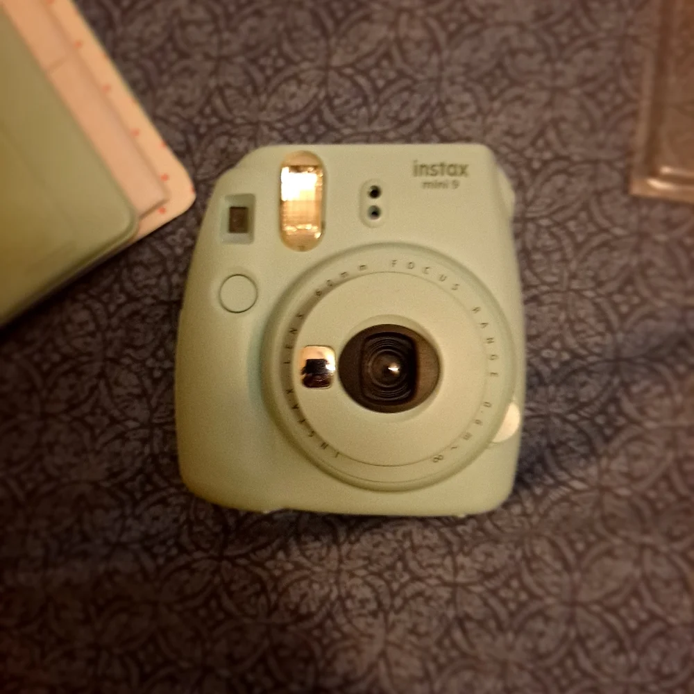 Fujiflim Instax Mini 9 Instant Camera